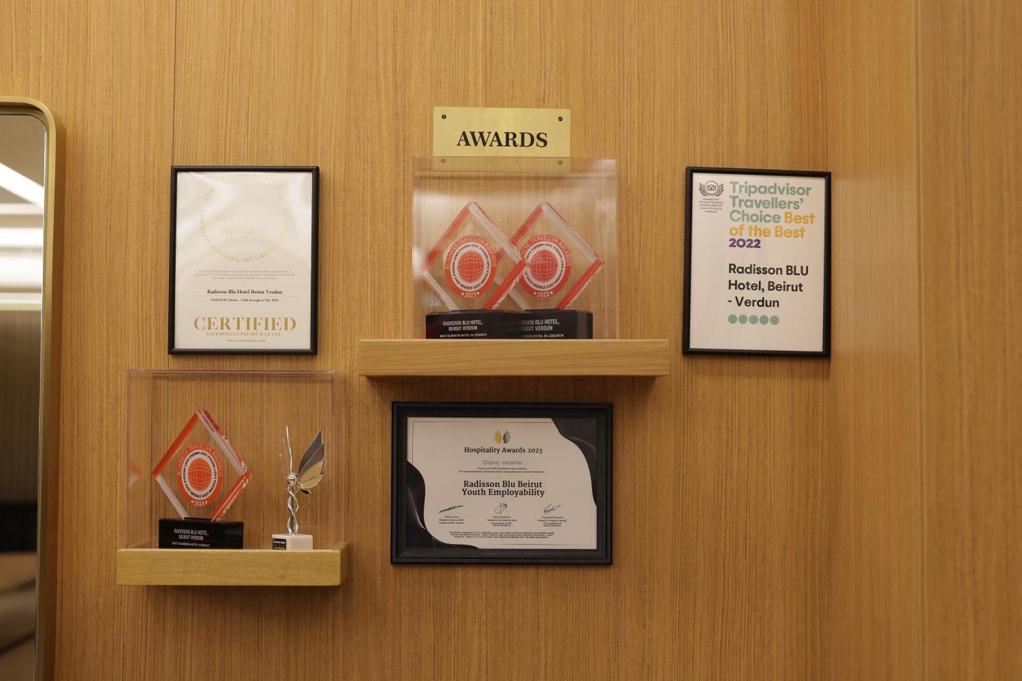 Radisson Blu Hotel, Beirut Verdun Exterior foto Awards